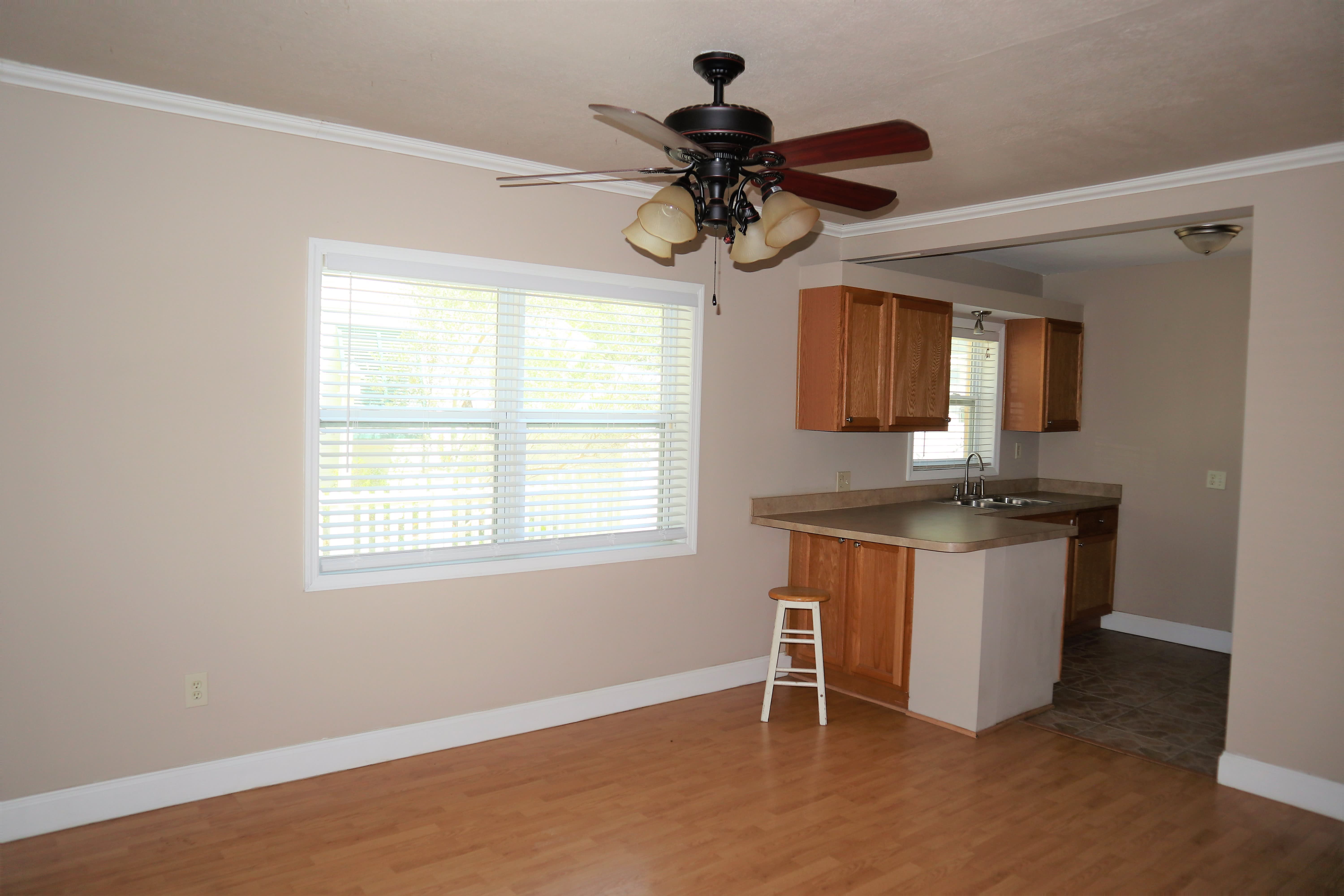 1219 E Frierson Ave – photo 5