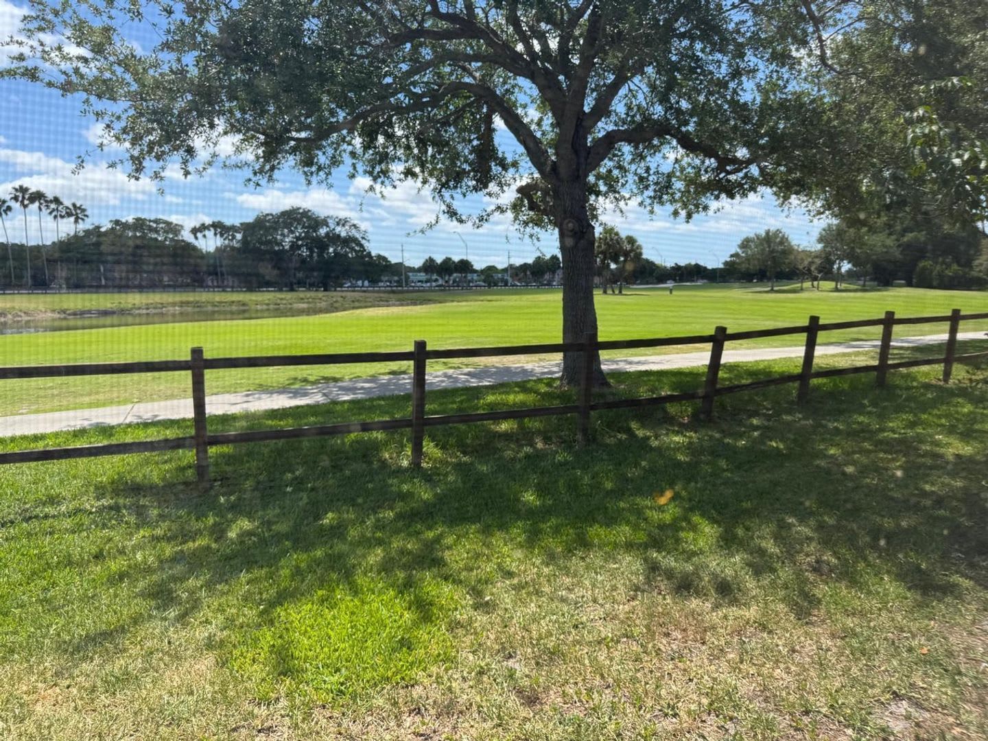 1641 FAIRWAY RD #0 PEMBROKE PINES, FL 33026 – photo 2