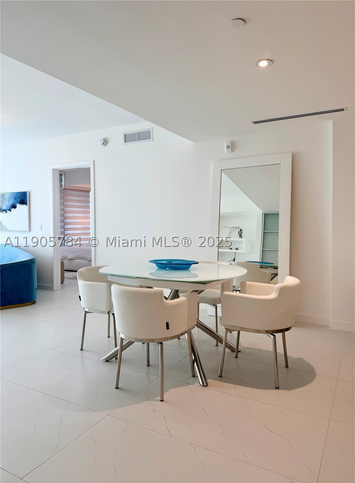 9901 W Bay Harbor Drive – photo 3