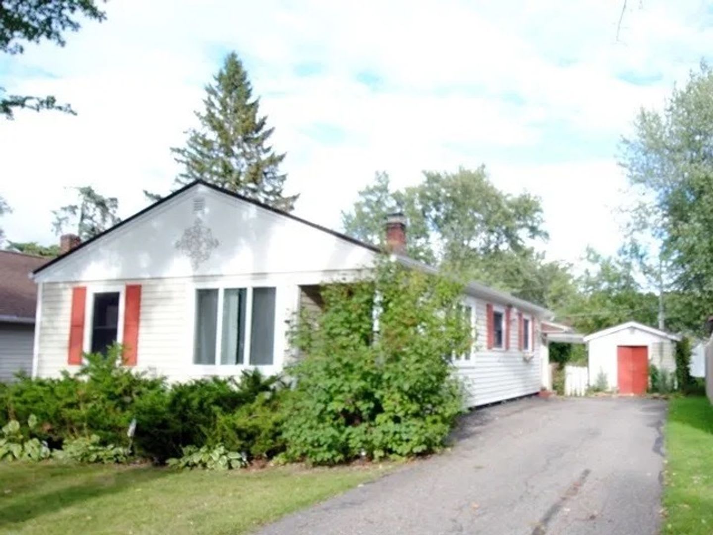 Click The Apply Now Button Or Email Wapmrentals Gmail Com For A Prompt Response Marshfield – photo 1