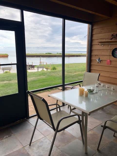 1 Bedroom, 1 Bathroom Condo with 3-season porch on Mille Lacs in Garrison, MN – photo 4
