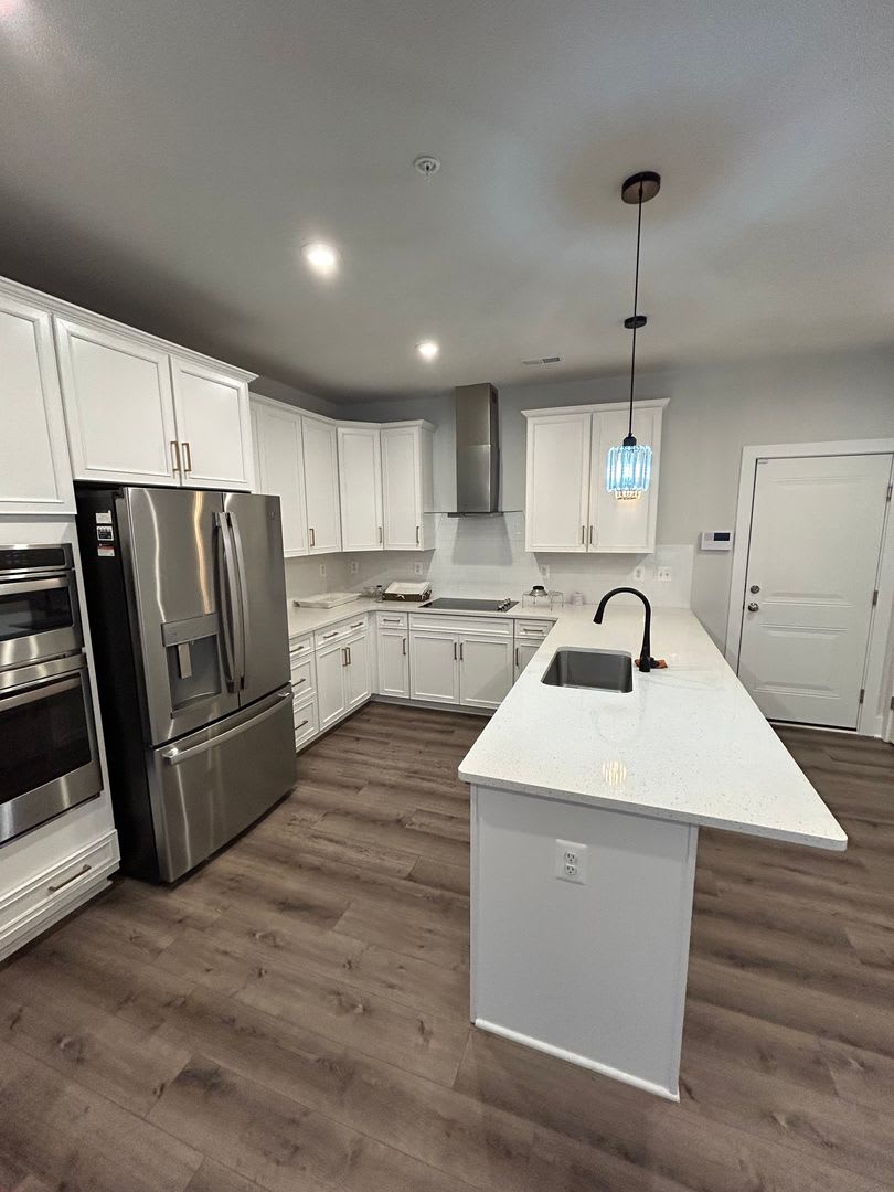 MOVE IN READY 2BEDROOM TOWNHOUSE – photo 1