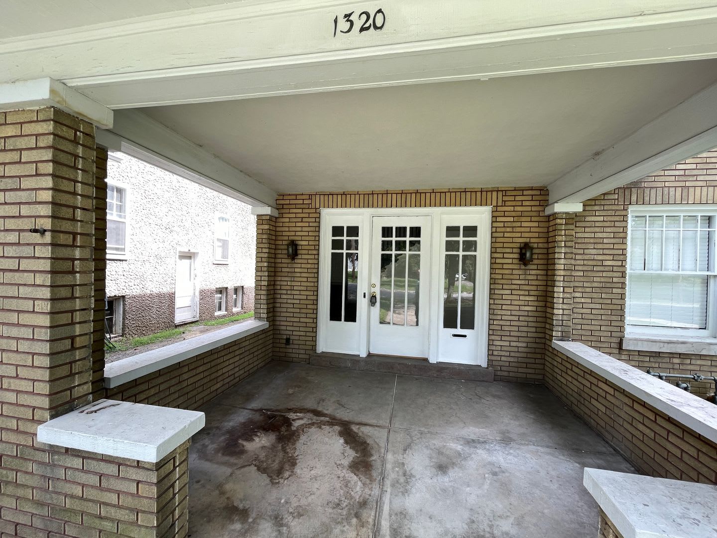 1320-1322 Main Street Duplex – photo 2