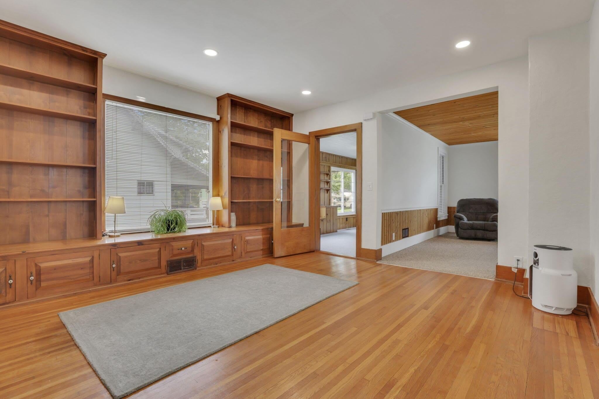 426 W 6th Street – photo 4