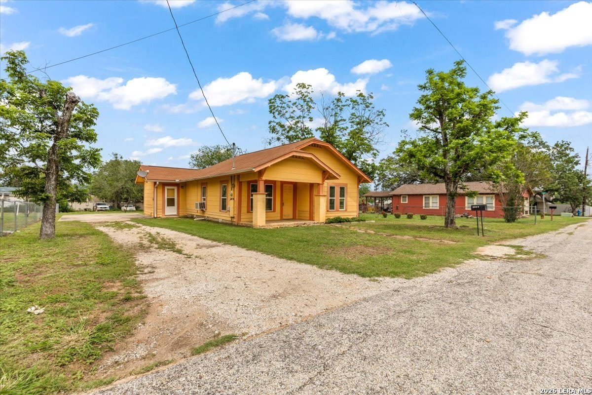 1408 8TH ST – photo 2