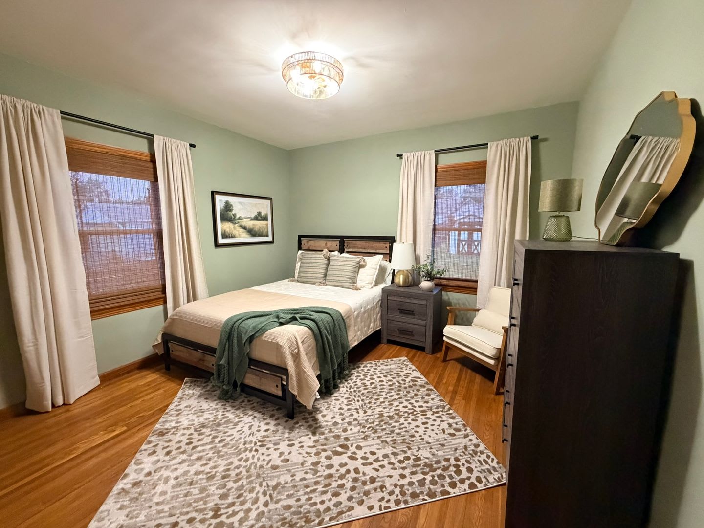 Available Now Furnished 4Br Home Steps From University Of Evansville Utilities Wi Fi Included – photo 5