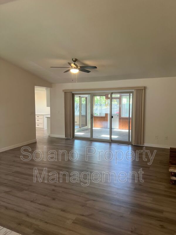 142 Hillview Drive – photo 5