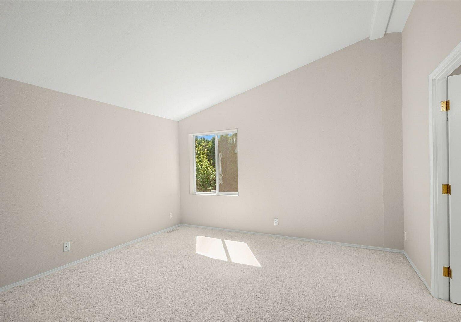 23606 Lake Dr W – photo 1