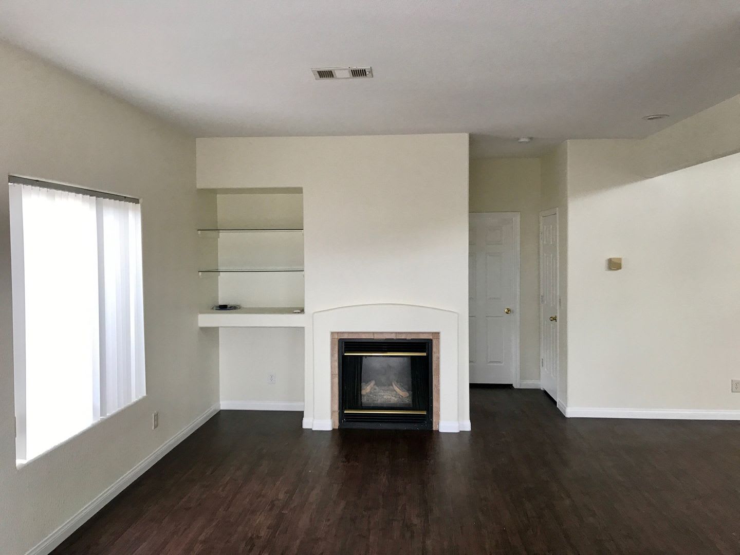 GREAT HOME CENTRALLY LOCATED WEST OF STRIP- NO HOA – photo 5