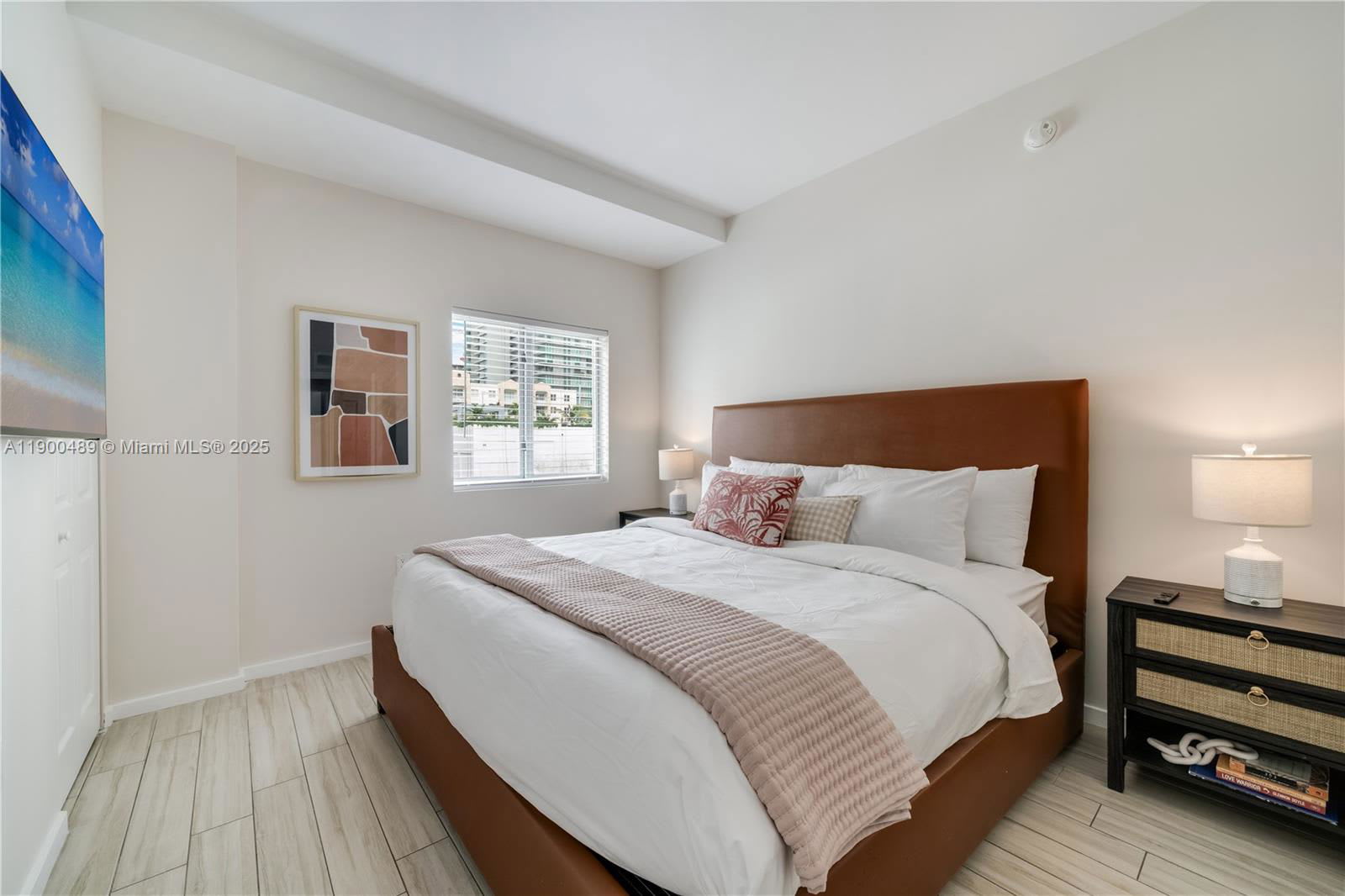 481 Northeast 29th Street – photo 5