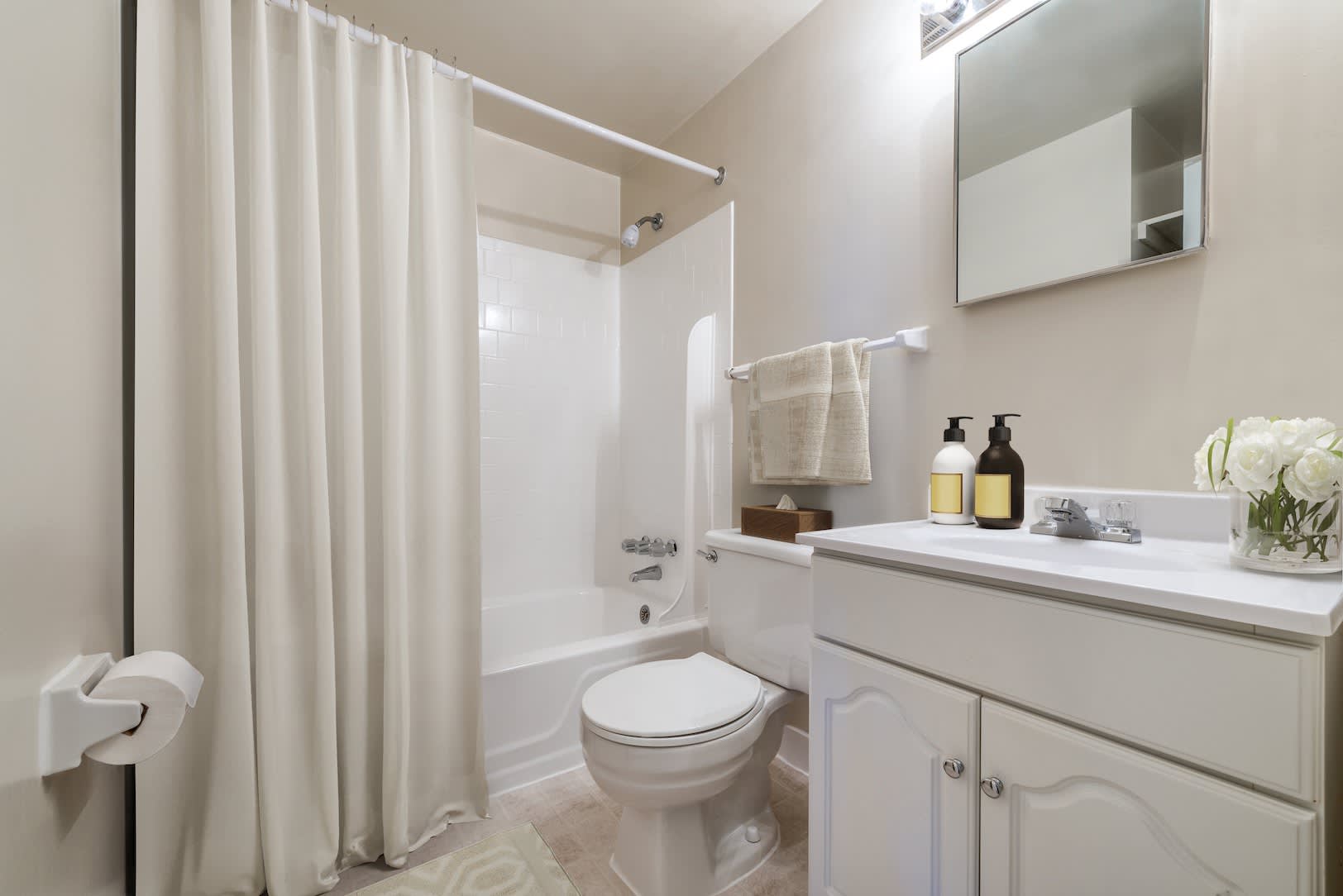Longview Apartments – photo 3