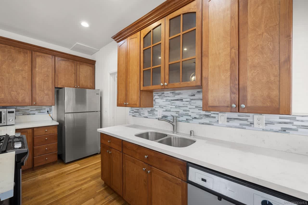 1430 Upas Street 1 – photo 5