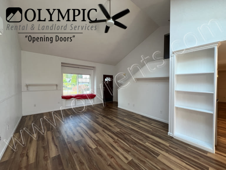 5301 65Th Ave Se – photo 2