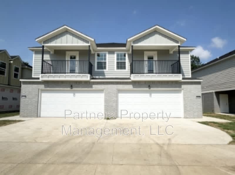 1067 South Benchmark Lane – photo 1