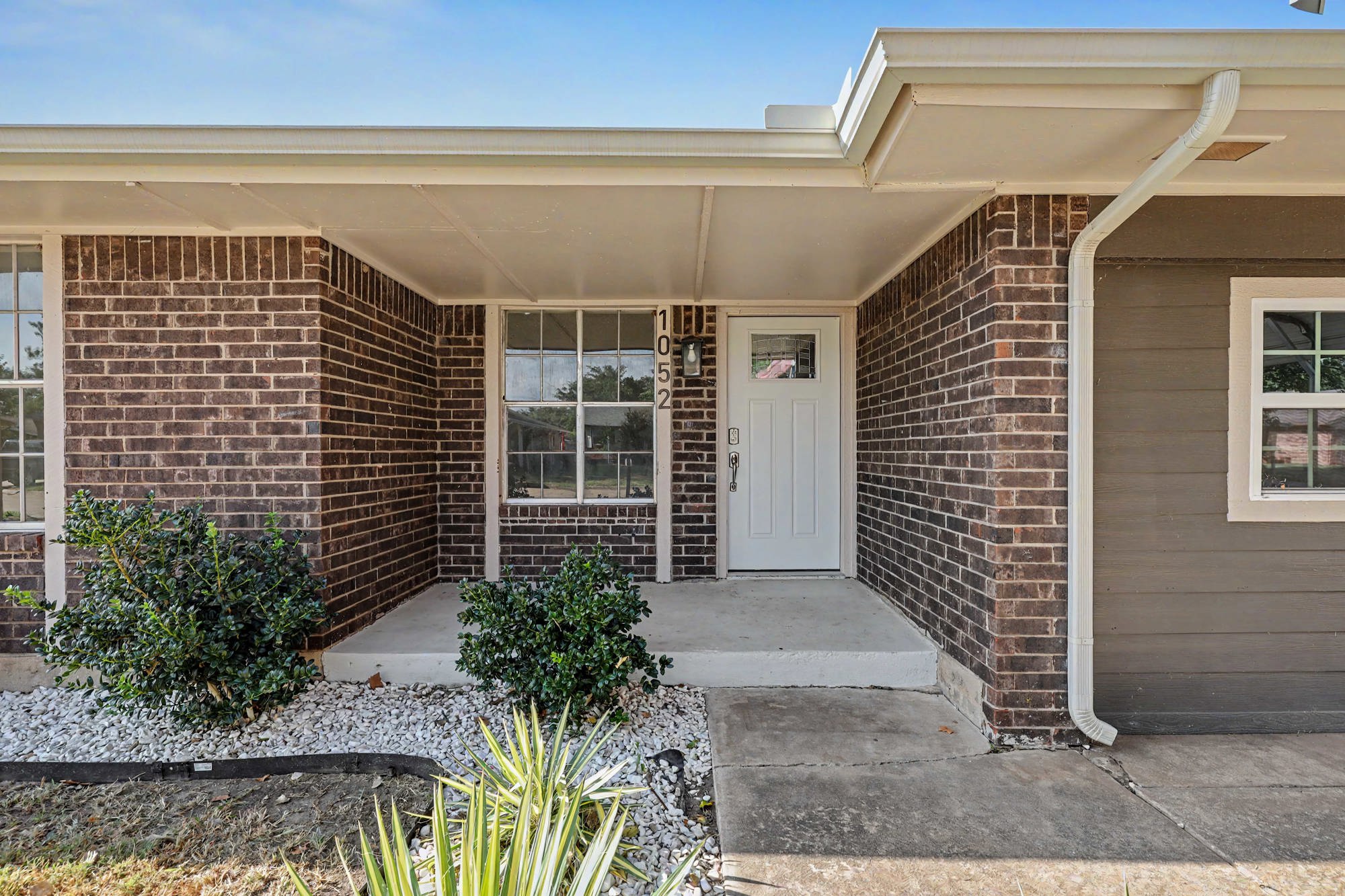 1052 Hargis Lane – photo 4
