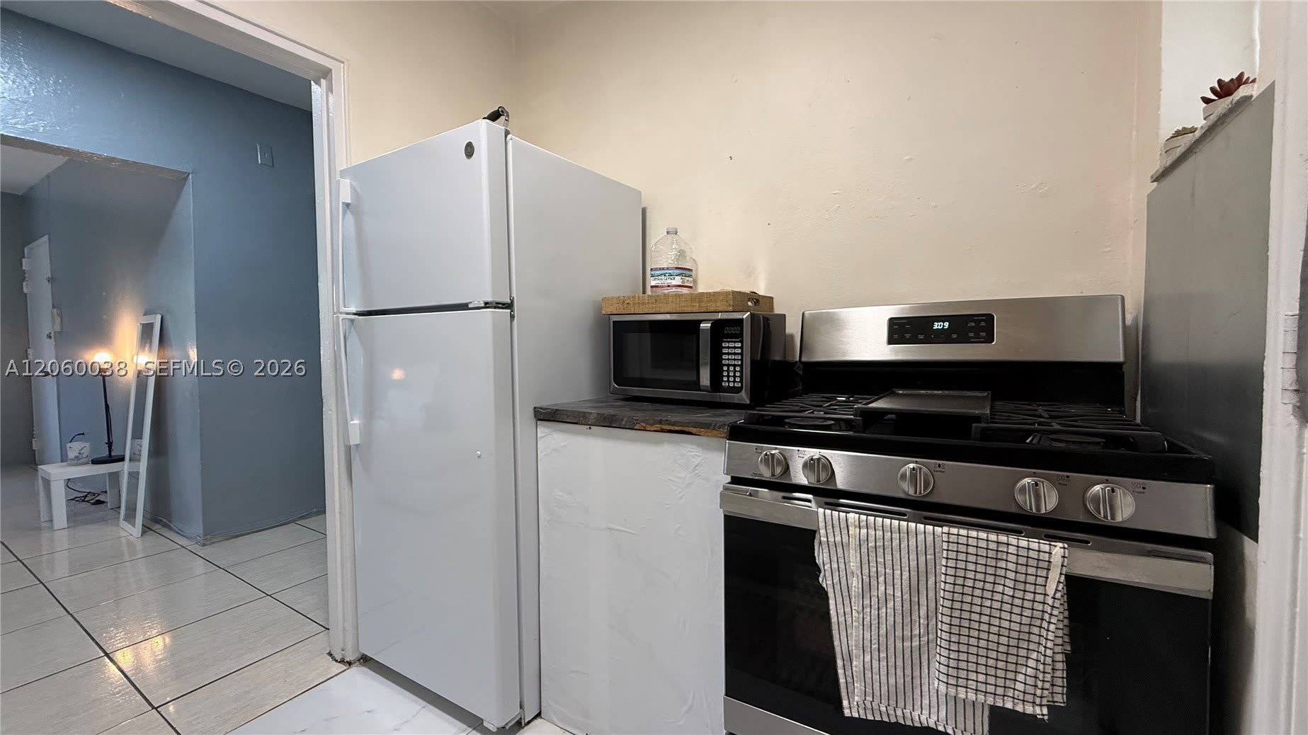 650 84th St – photo 4
