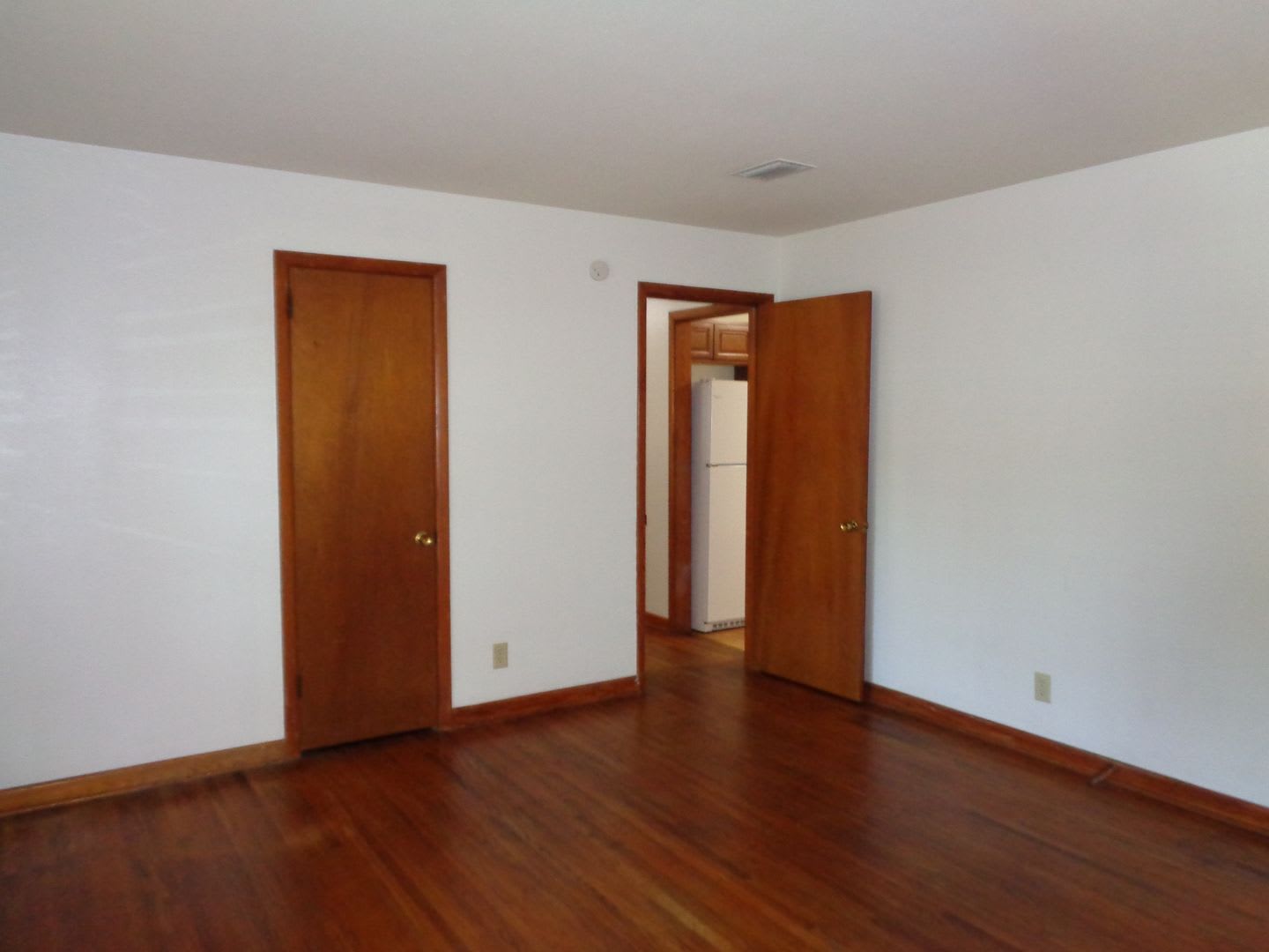 Beautiful Move In Ready Home With Bonus Room – photo 3