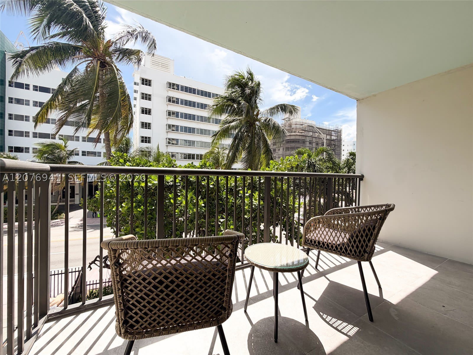 1800 Collins Ave – photo 4