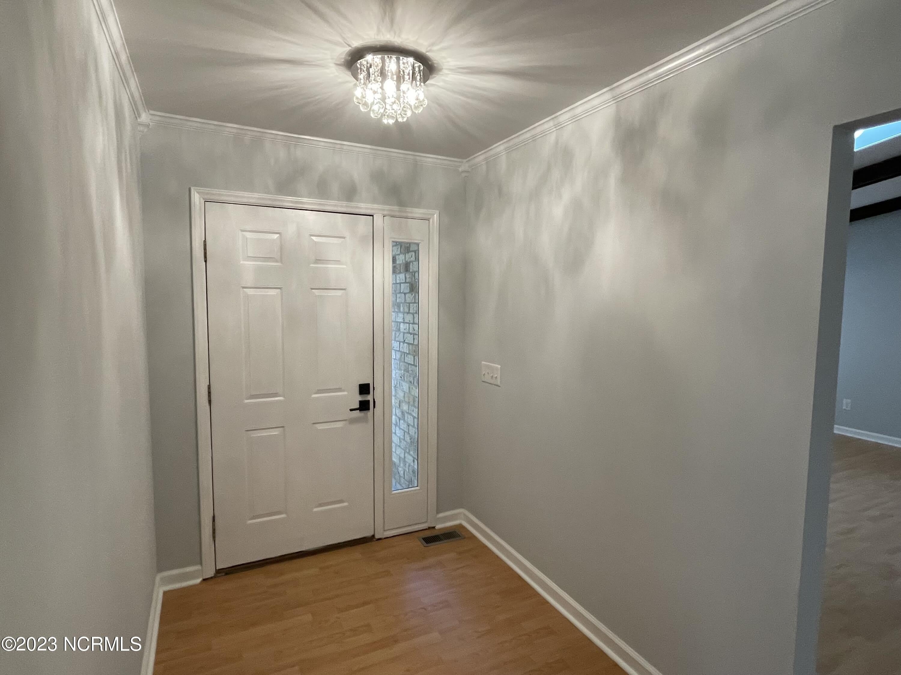 55 Salem Drive – photo 2