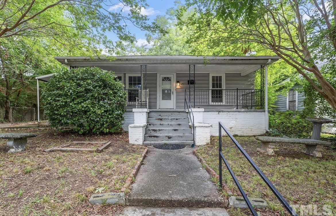 1207 E Martin St – photo 2