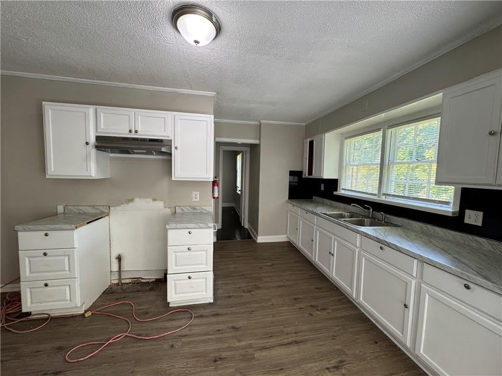 1580 Childress Drive – photo 4