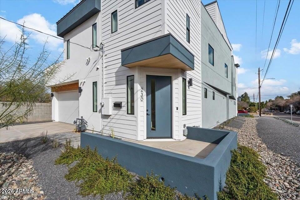 230 W Monterosa Street – photo 1