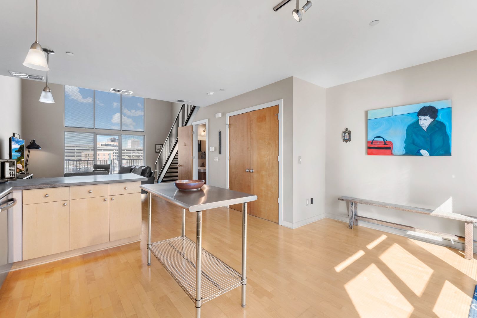 Luxury Furnished Loft on Broadway – photo 4