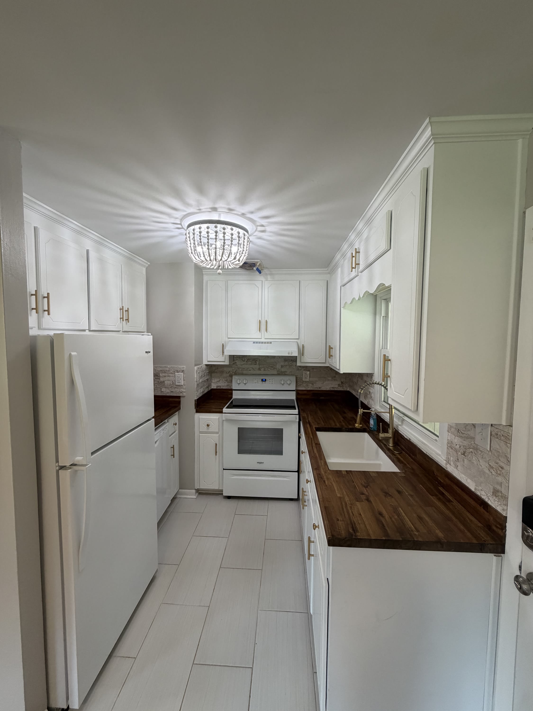 156 North Richmond Street – photo 5