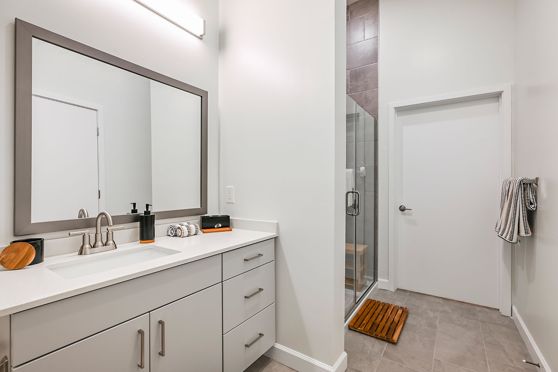 Apollo Apartments – photo 5