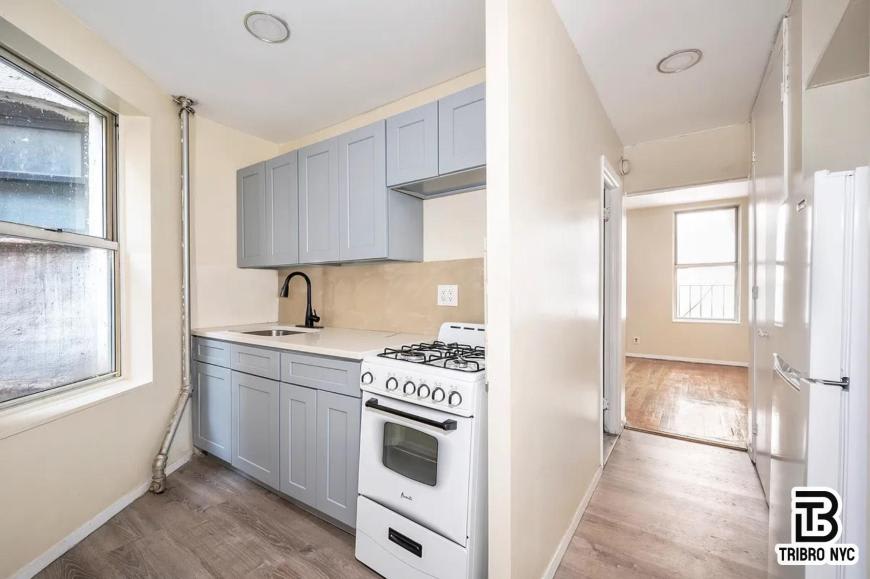 305 East 105th Street – photo 3