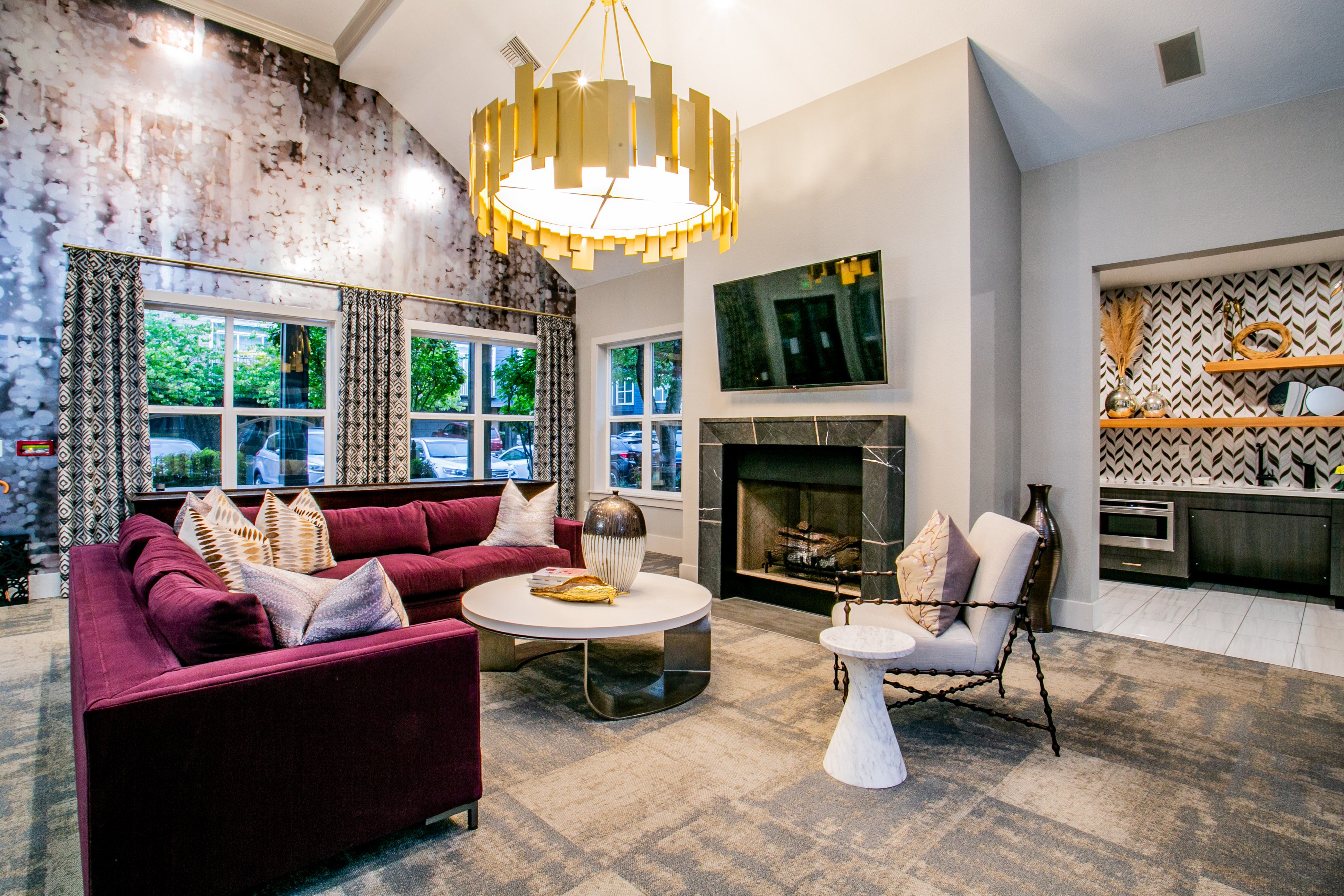 The Colonnade Luxury Townhome Apartments – photo 3