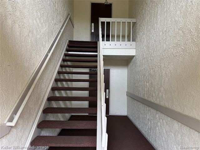 27915 Berrywood Lane – photo 2