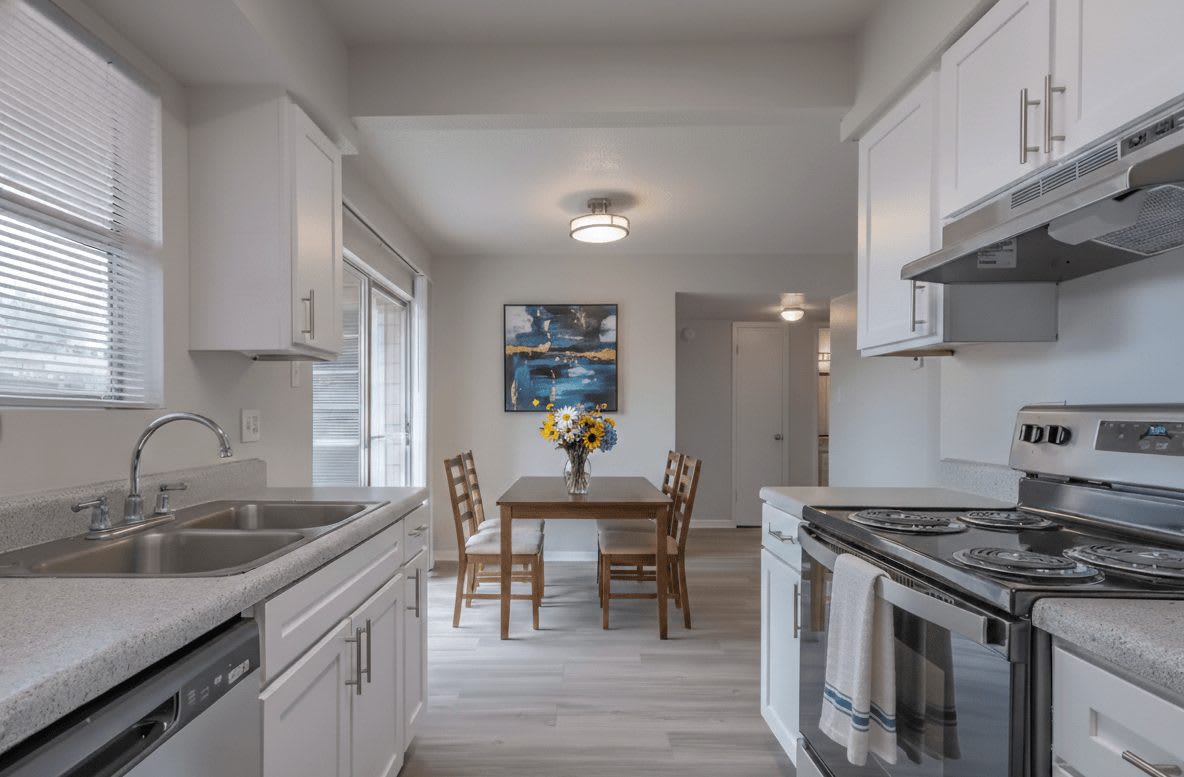Riverstone Apartments – photo 1