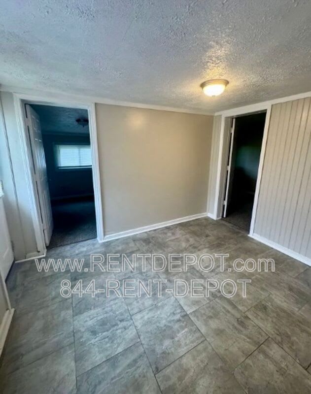 1021 Vanderburgh Ave. – photo 5