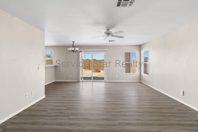12106 N 130th Dr – photo 5
