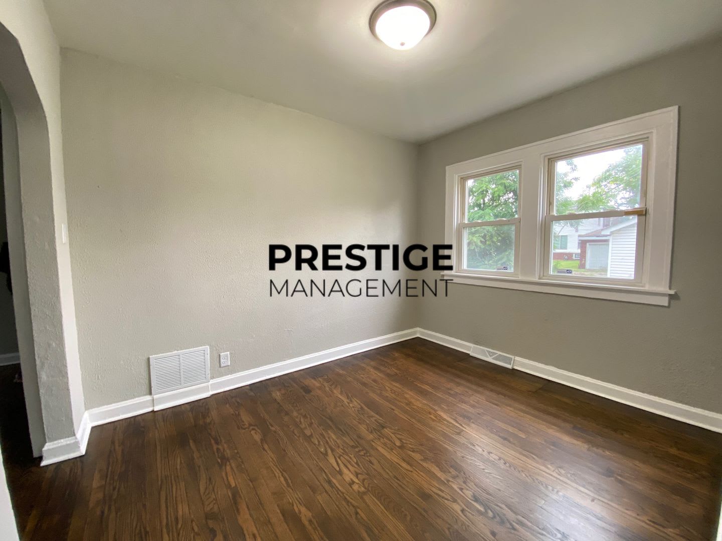 3 Bedroom Home in Gary – photo 4
