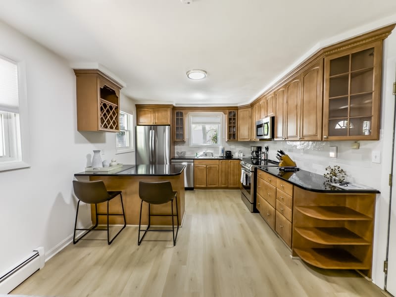 235 Cardinal Medeiros Avenue – photo 2