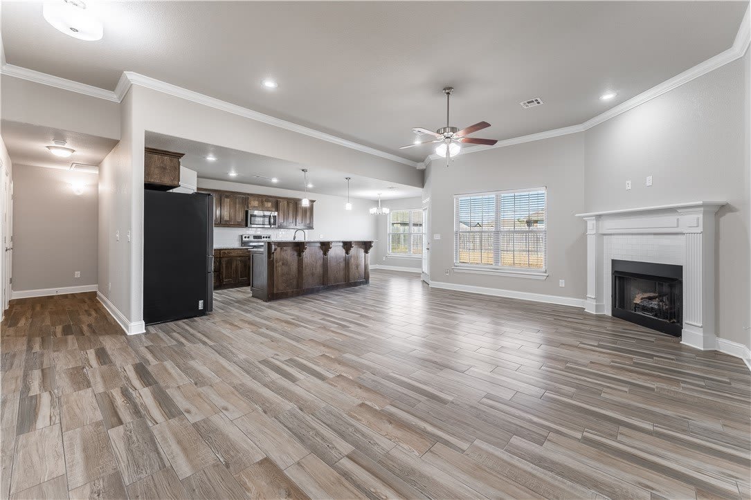 2220 Hunter Drive – photo 3