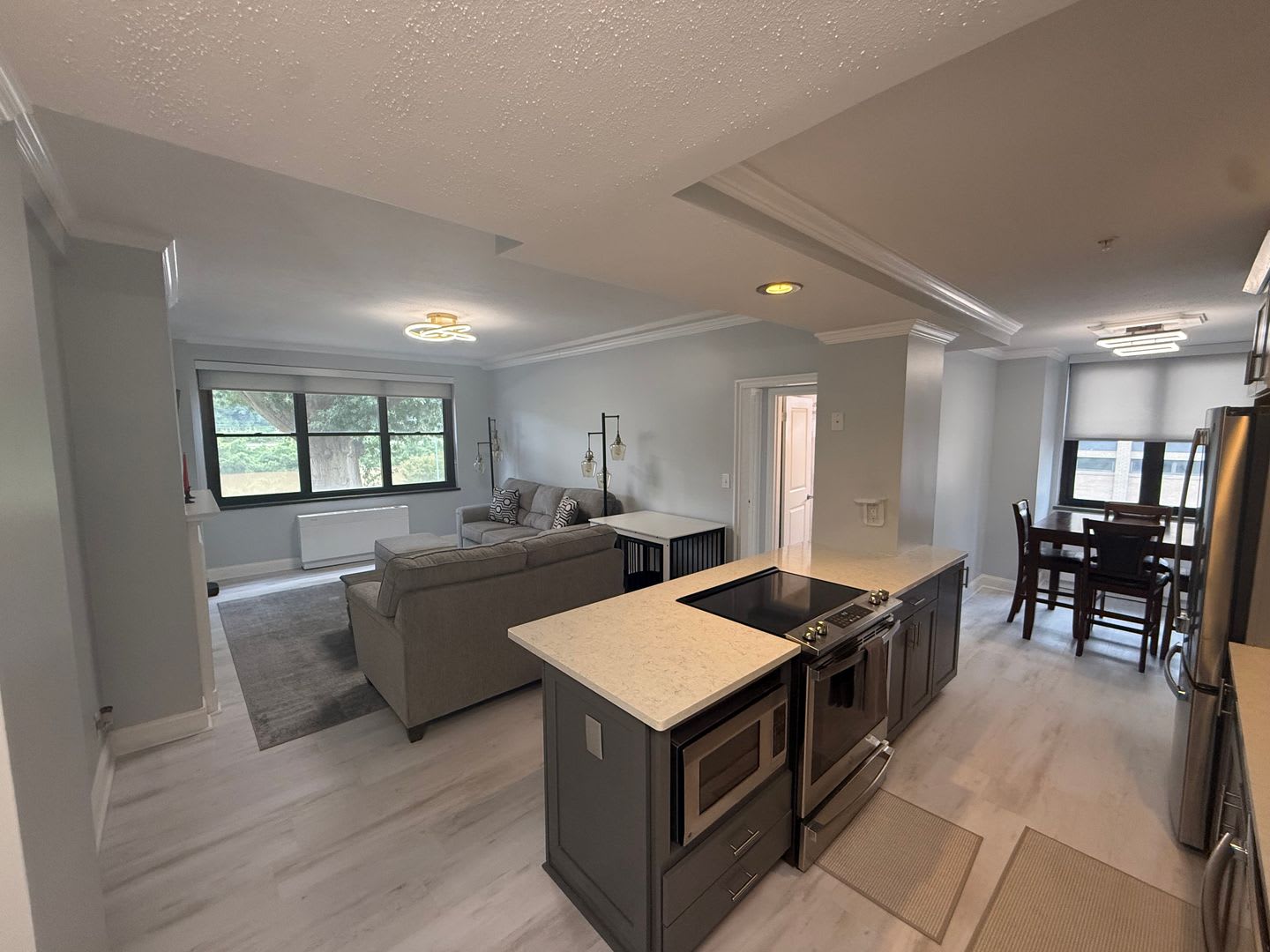 1108 Kanawha Blvd E Unit 205 – photo 1