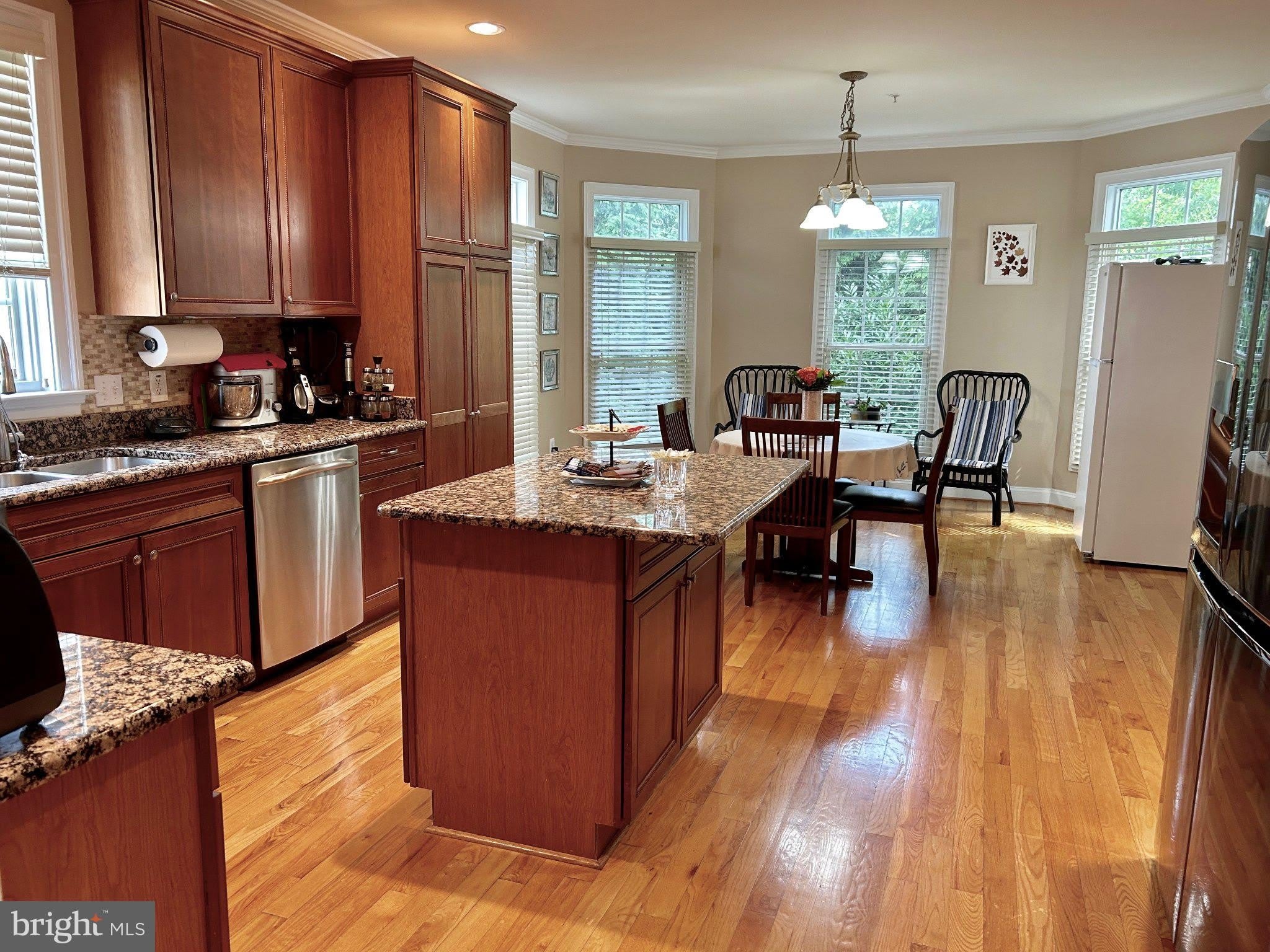 202 MARTINS Lane – photo 2