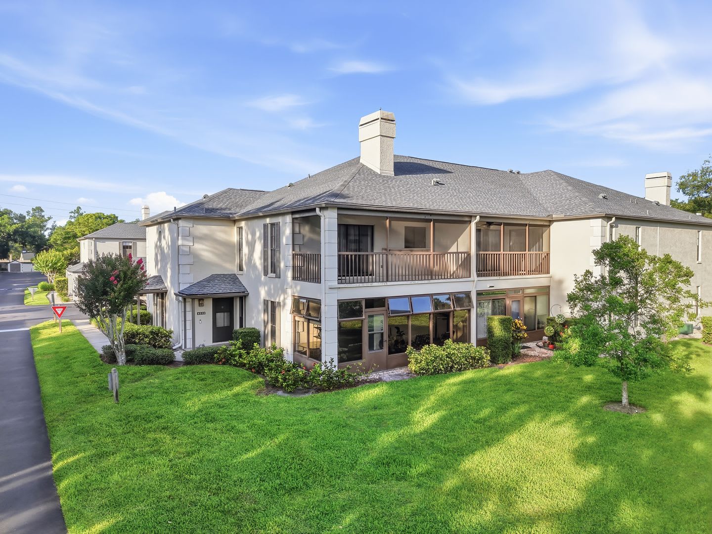 Spacious 2nd Floor 2BR/2BA condo in Carrollwood Village Chase – photo 3