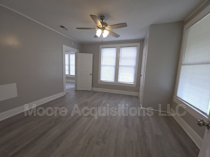 1108 West Center Street – photo 4