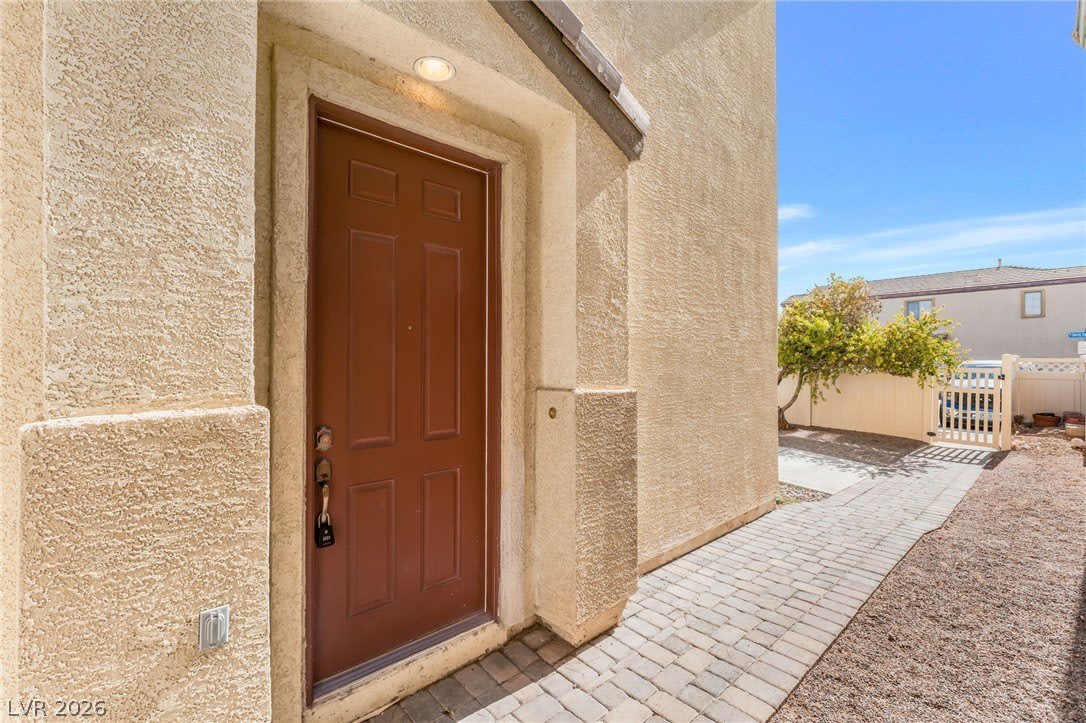 6434 Buttercup Creek Street – photo 4