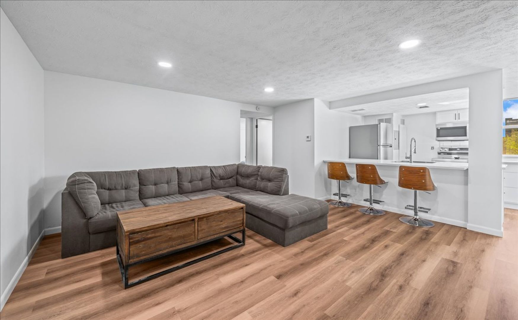 Newly Renovated Blackstone Gem! – photo 2