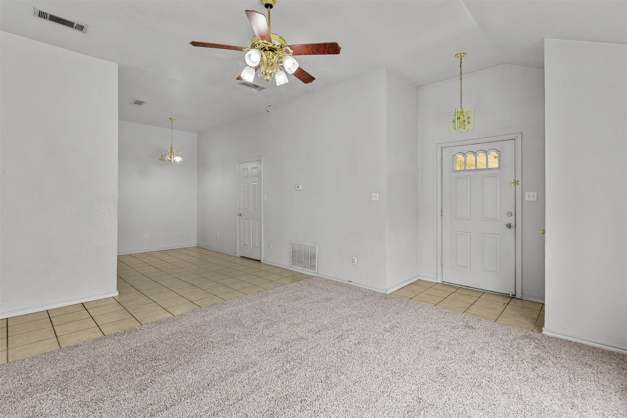 210 Joshua Boulevard – photo 3