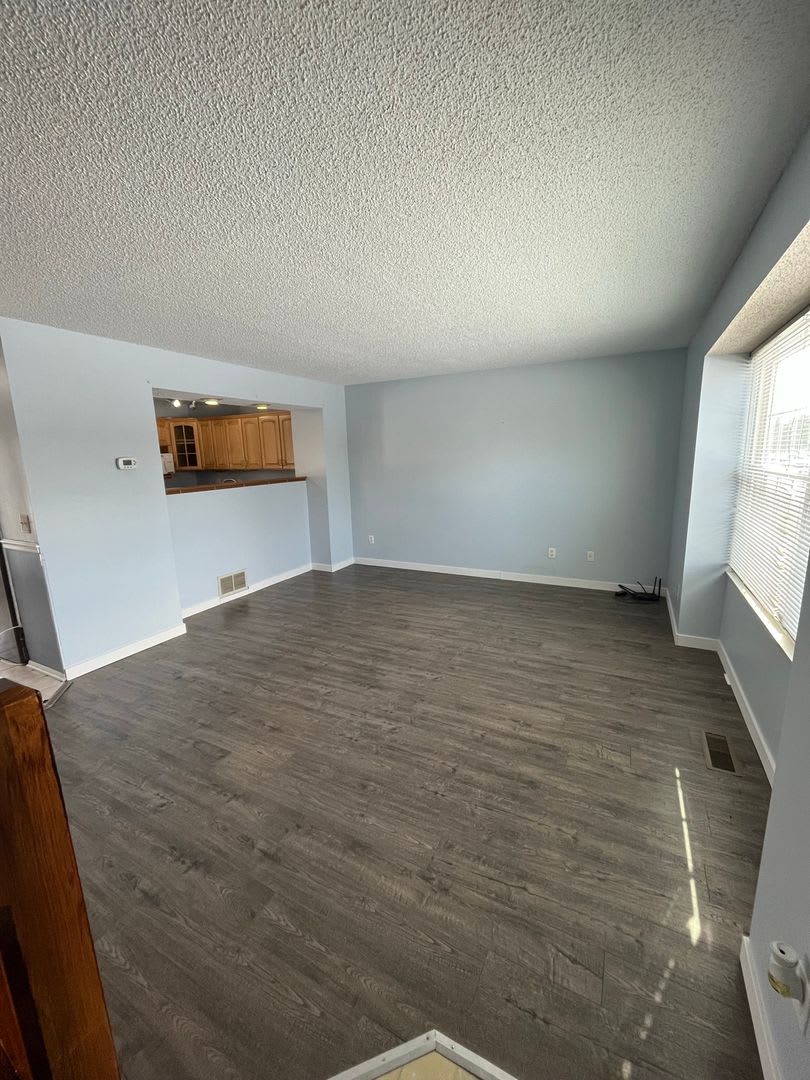 3-Bedroom, 1.5-Bathroom Home in Hilliard – photo 2