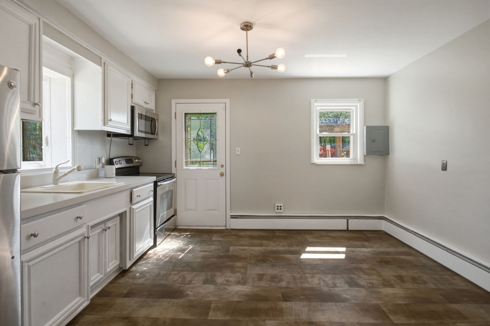 Beautiful Dearborn Heights Home – photo 4