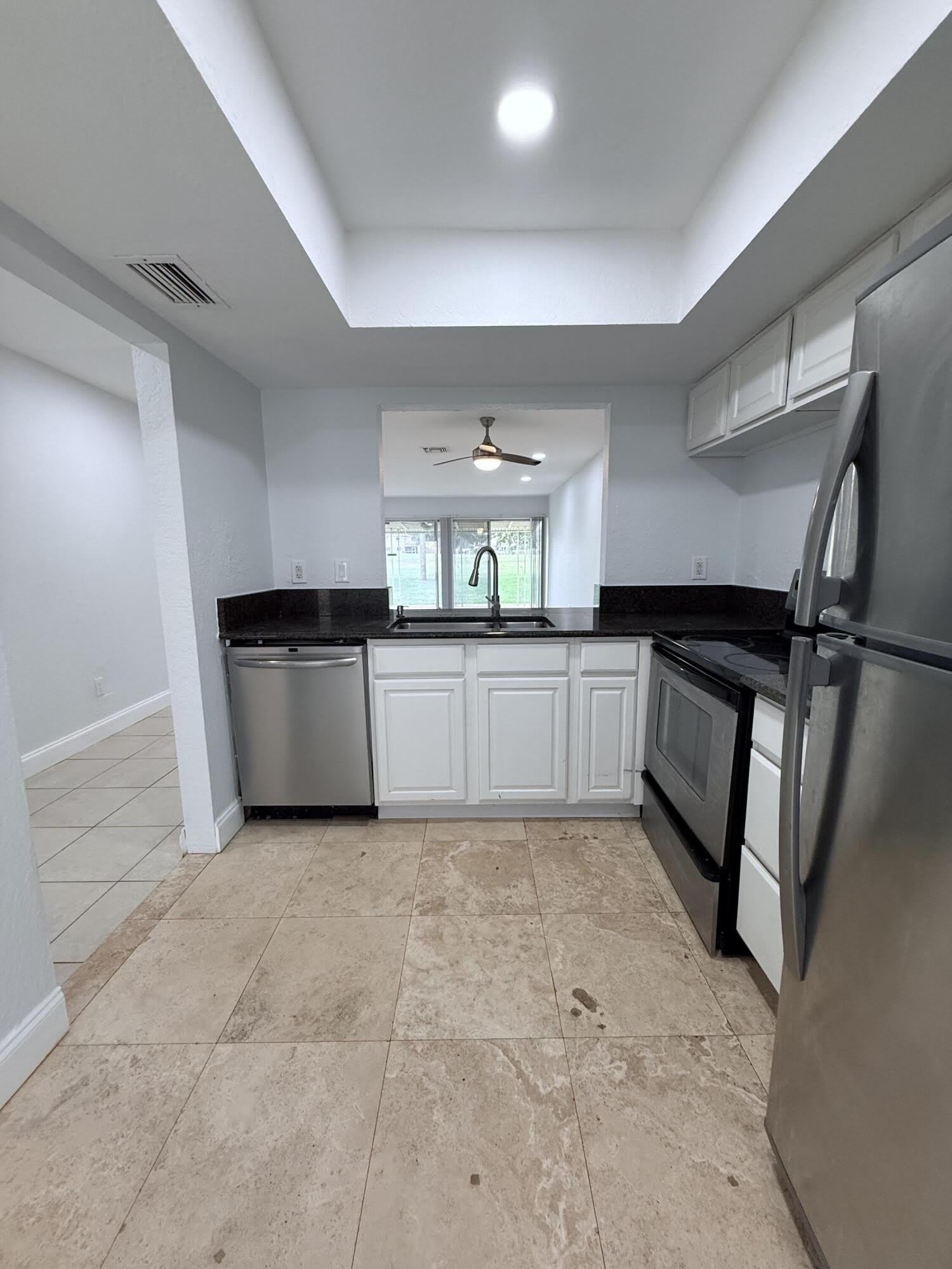 9640 NW 65th Street – photo 3