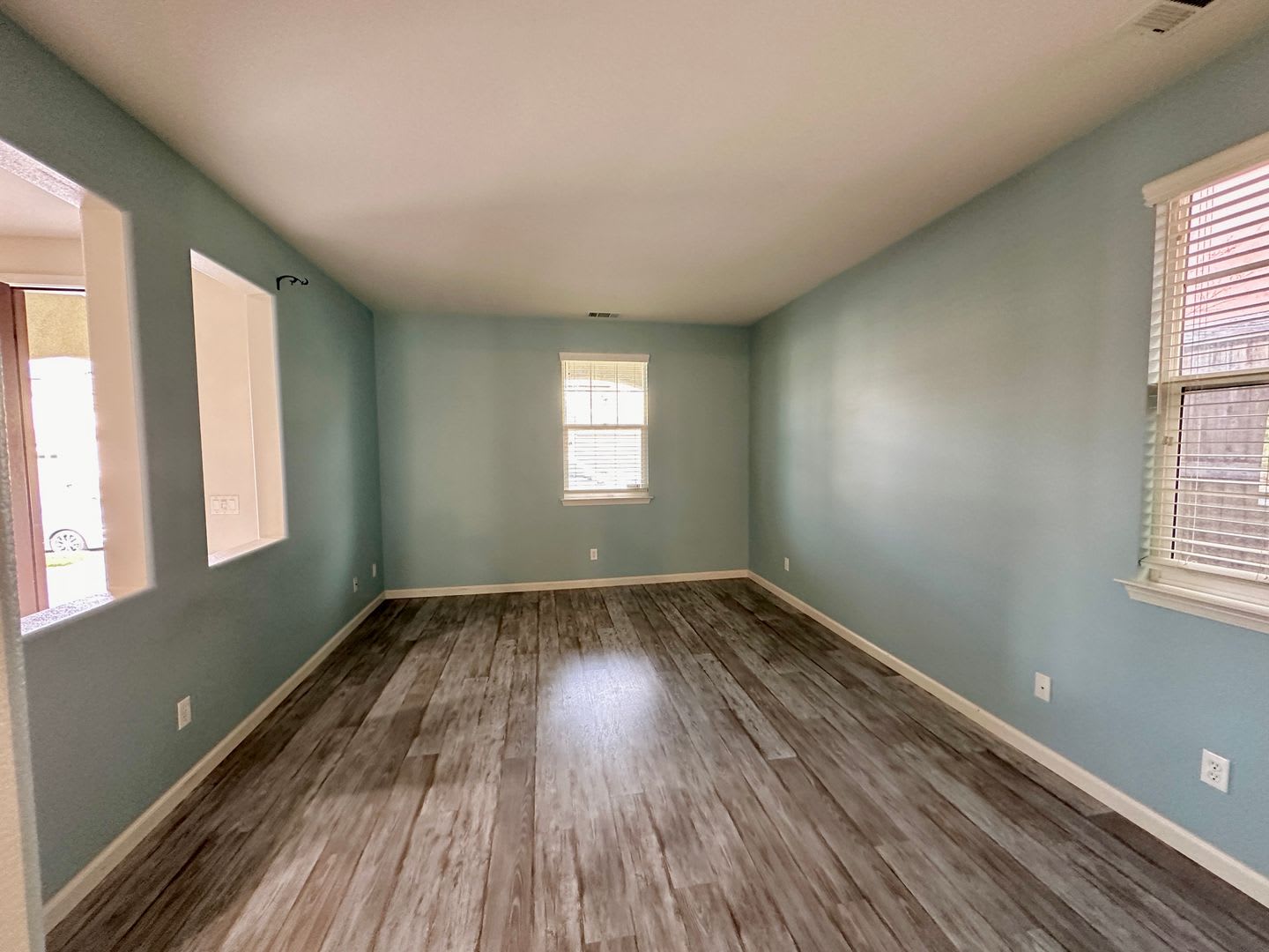 Beautiful 3 Bedroom 2 Bathroom Dove Creek Community Single Family Home in Atascadero Available 8/17/26 – photo 4