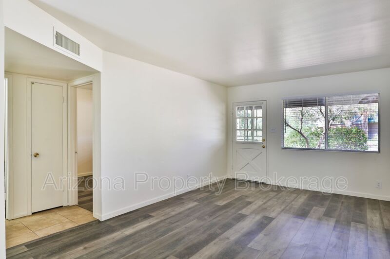2323 S. College Ave. – photo 3
